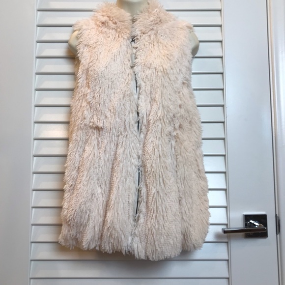 Beulah Boho Furry Teddy Bear Vest - Picture 3 of 8